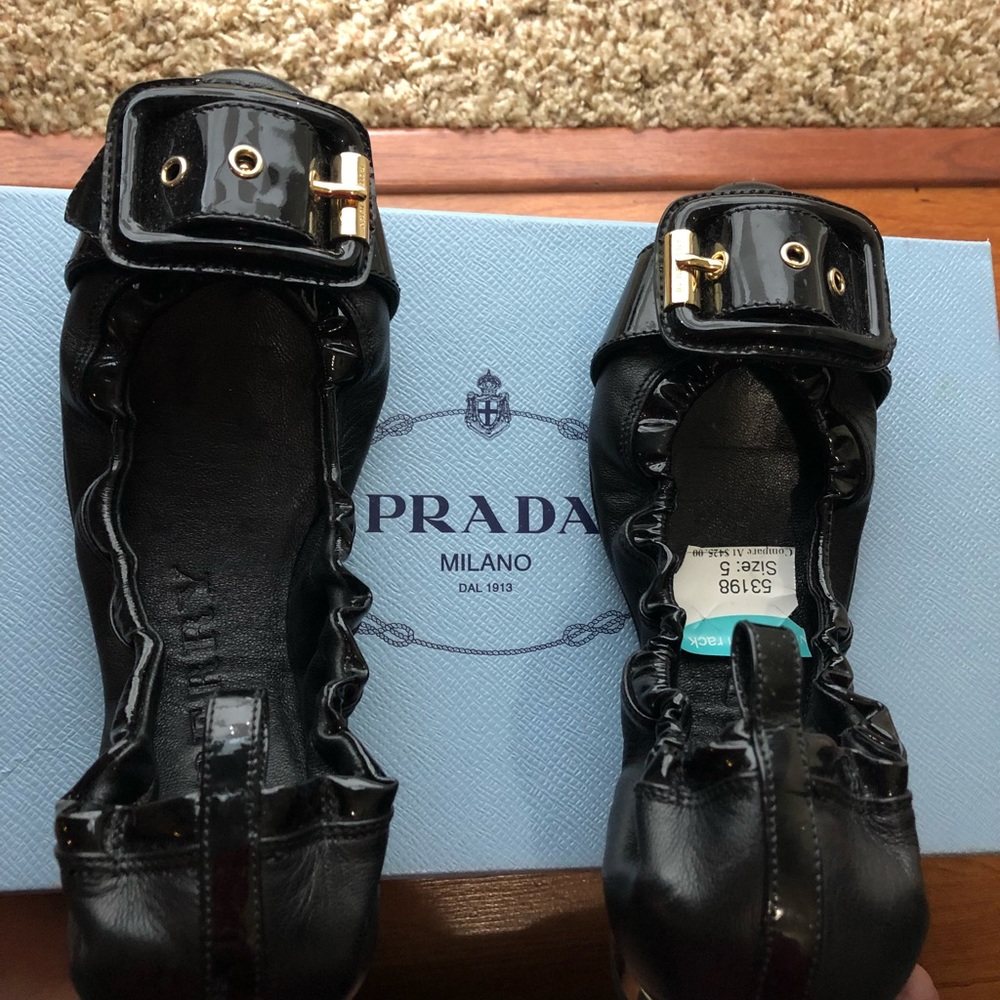 Burberry Ballet Leather Flat size 6